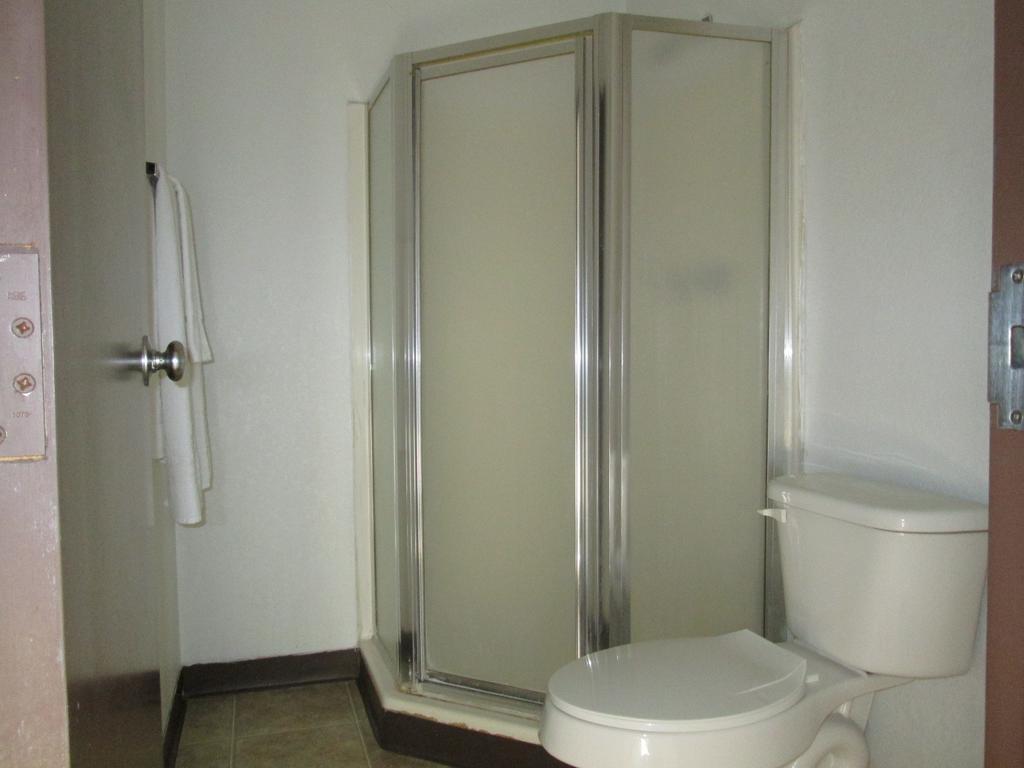 Motel 10 Лордсберг Номер фото