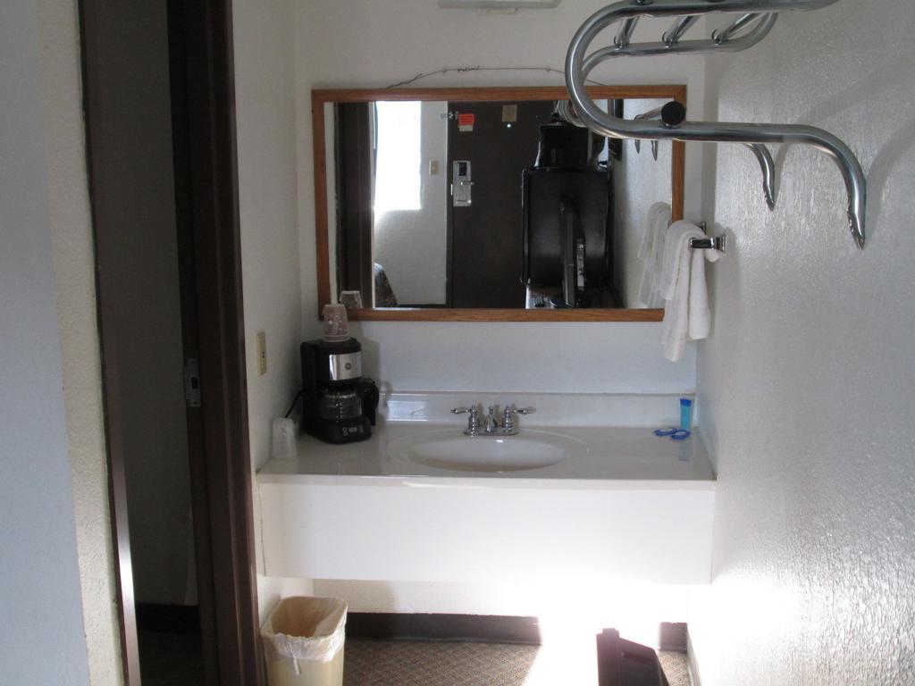 Motel 10 Лордсберг Номер фото